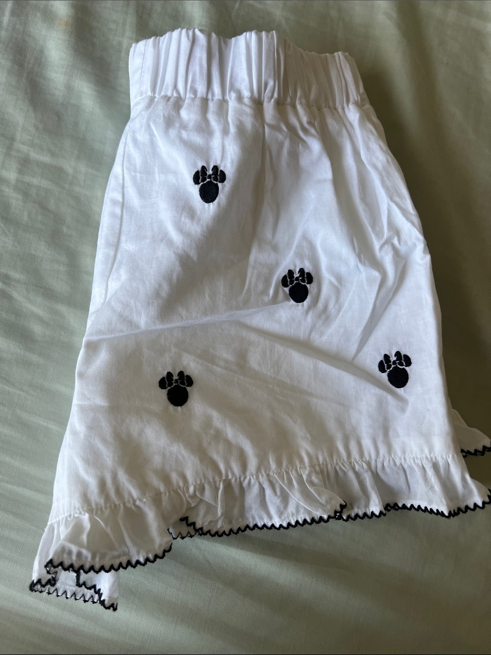 Janie and Jack Disney White Shorts with Black Minnie Mouse Embroidery